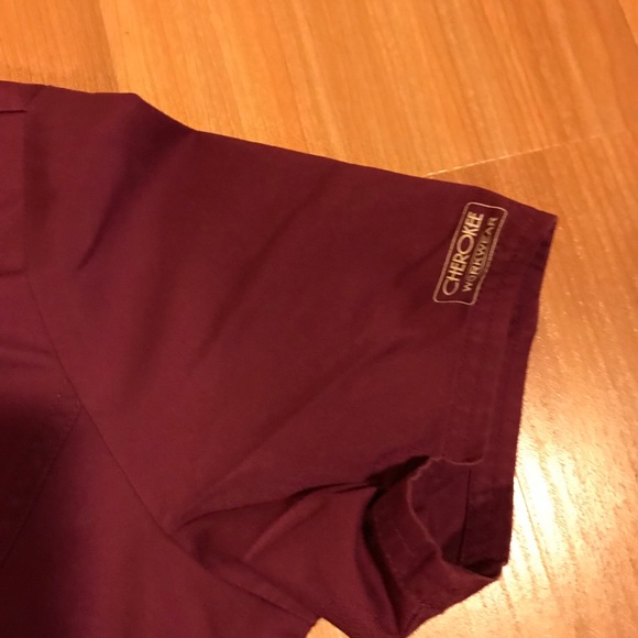 Cherokee scrubs - Picture 3 of 4